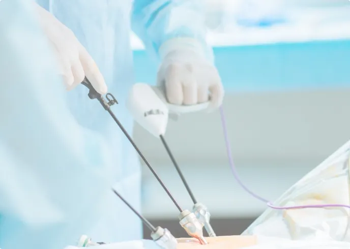 低侵襲で回復の早い腹腔鏡手術を採用